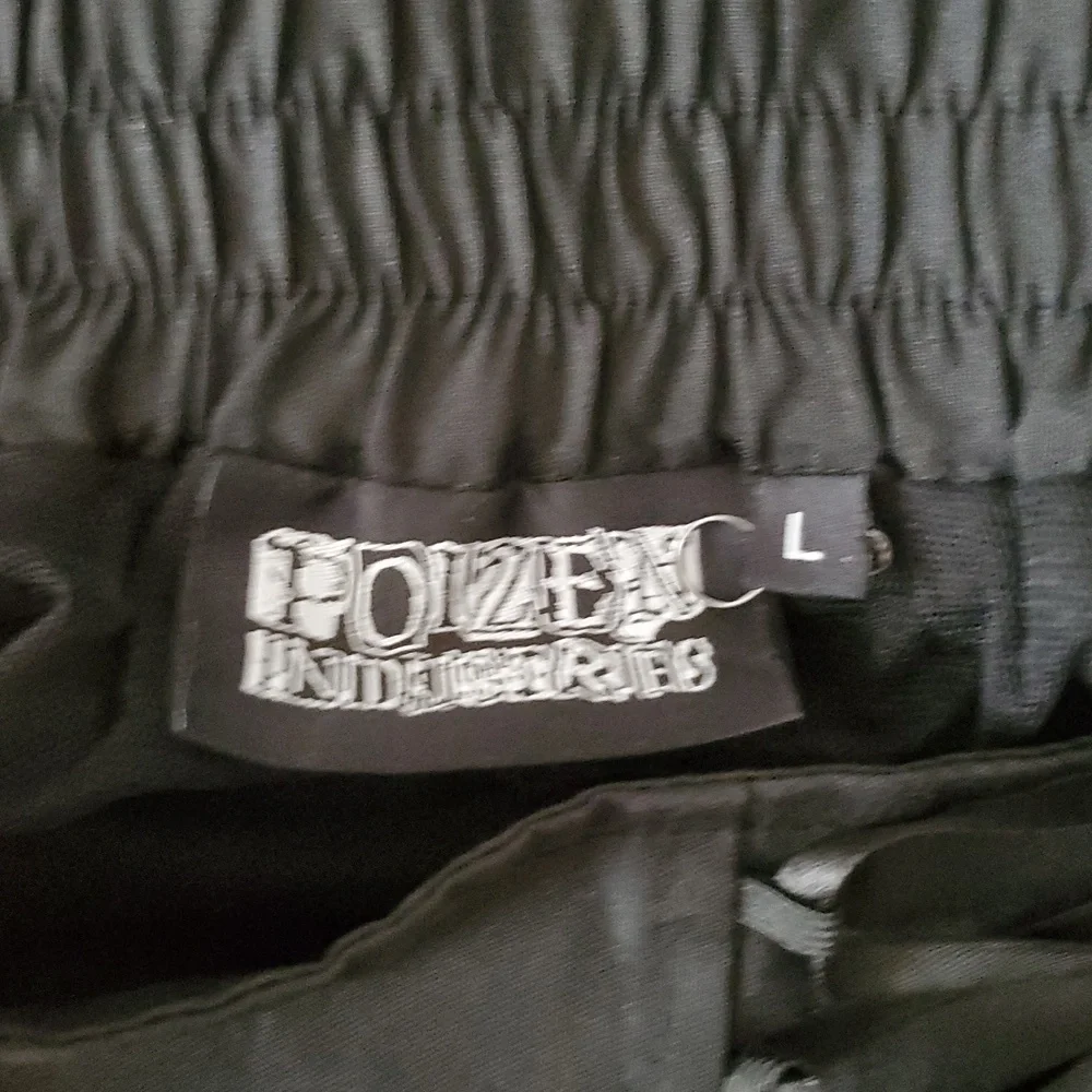 Vampire Freaks Black Ruffled Cassandra Skirt - Picture 8 of 15